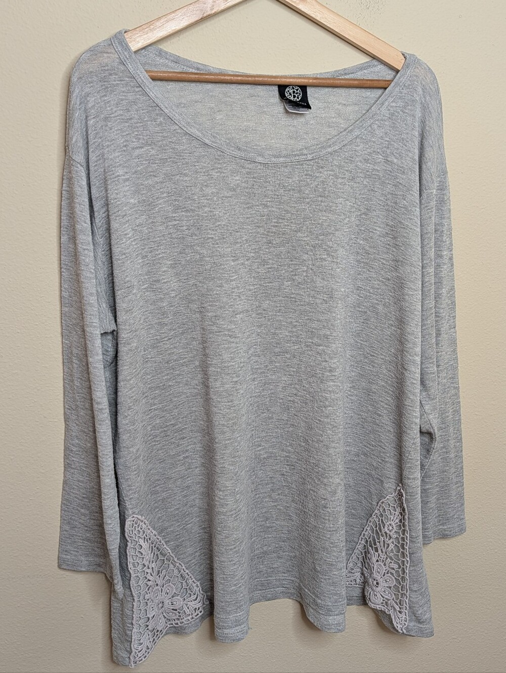 Bobeau Gray‎ Long Sleeve Top Crochet Lace Hem Detail Plus Size 2X